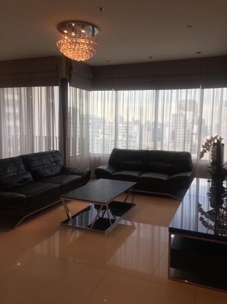 For SaleCondoSukhumvit, Asoke, Thonglor : For Sale The Emporio Place 2 Bed 21.4 mb