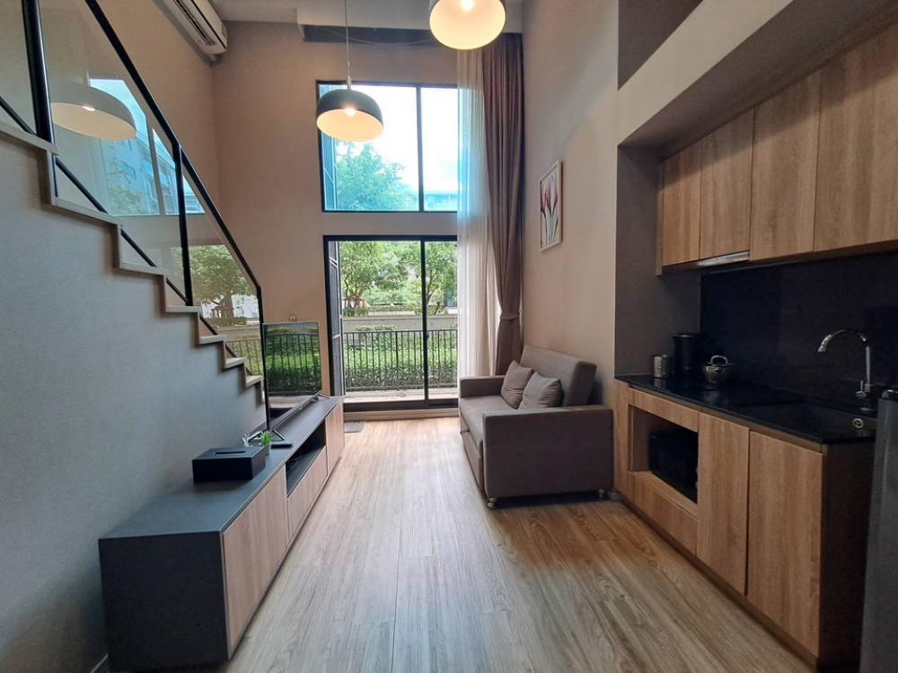 For RentCondoSathorn, Narathiwat : For Rent Duplex Room Blossom Condo@Sathorn-Charoenrat BTS Surasak