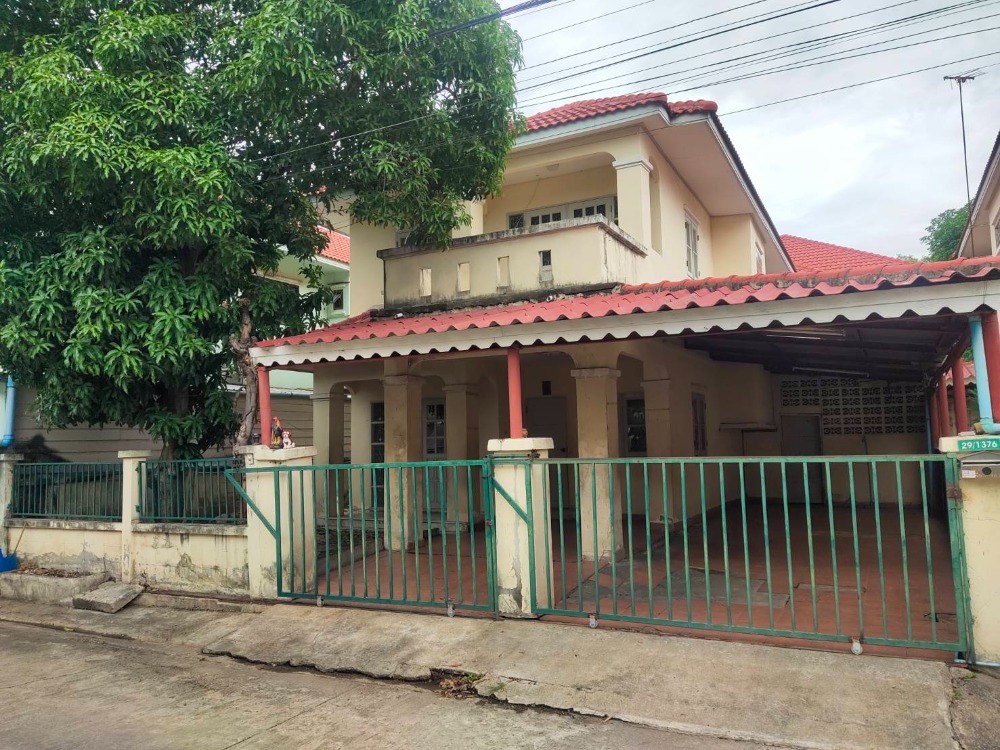 For SaleHouseRama 2, Bang Khun Thian : 2-storey detached house for sale, 51 square wah, Wiset Suk Nakhon Village, in the zone in front of the village