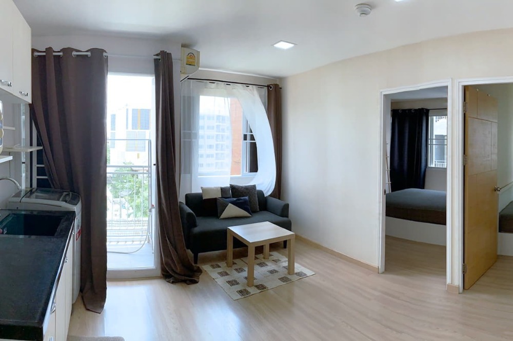 For SaleCondoLadprao, Central Ladprao : The condo is ready to move in, near MRT Lat Phrao and the Yellow Line.