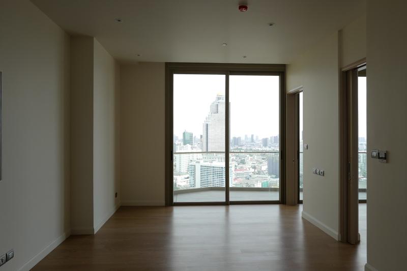 For SaleCondoWongwianyai, Charoennakor : For Sale Magnolias Waterfront Residences 1 Bed 32 mb