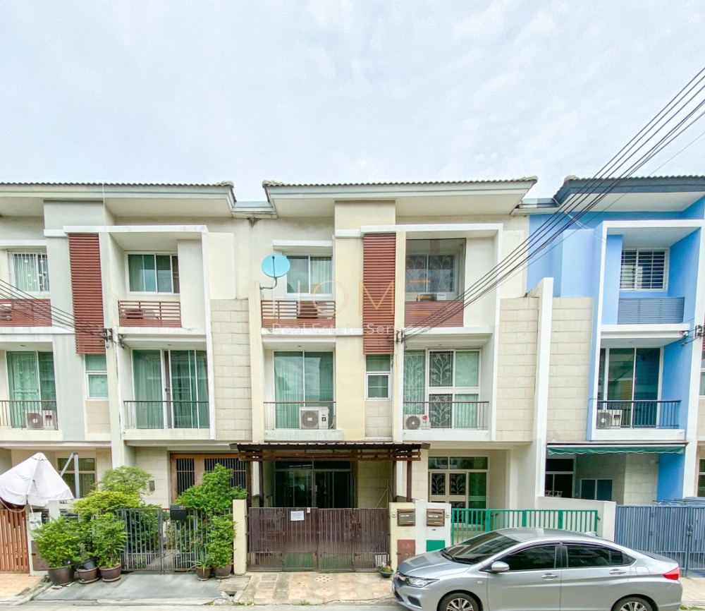 For SaleTownhouseSathorn, Narathiwat : Thanapat House Sathorn - Narathiwat / 4 bedrooms (for sale), Thanapat Haus Sathorn - Narathiwas / 4 Bedrooms (SALE) NUT740.