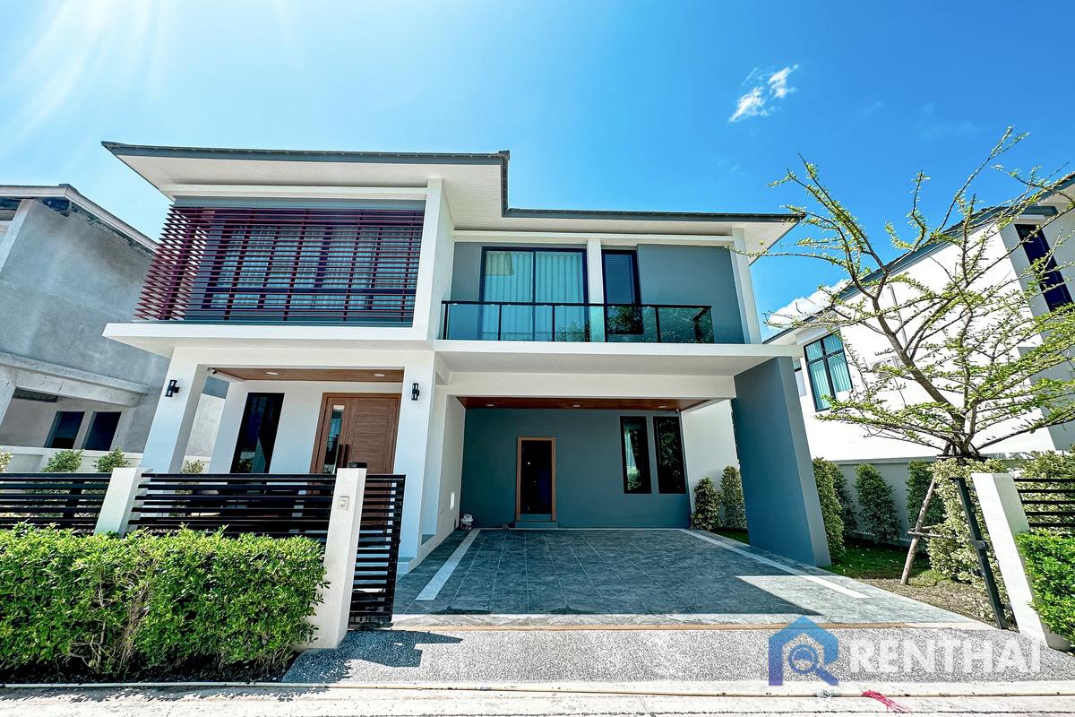 For SaleHousePattaya, Bangsaen, Chonburi : 2 storey modern tropical house for sale Pattaya