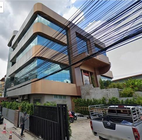 For RentShophouseRatchadapisek, Huaikwang, Suttisan : J18, 4-storey office building for rent, Lat Phrao area, Pradit Manutham Road