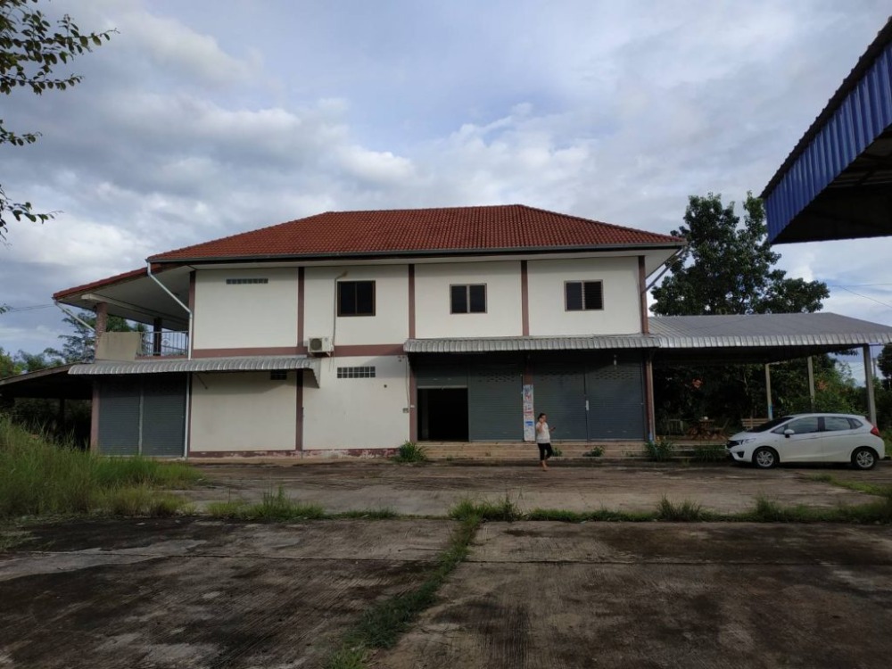 For SaleLandNakhon Phanom : Land with buildings at Si Songkhram District, Nakhon Phanom !!Direct deal from owner