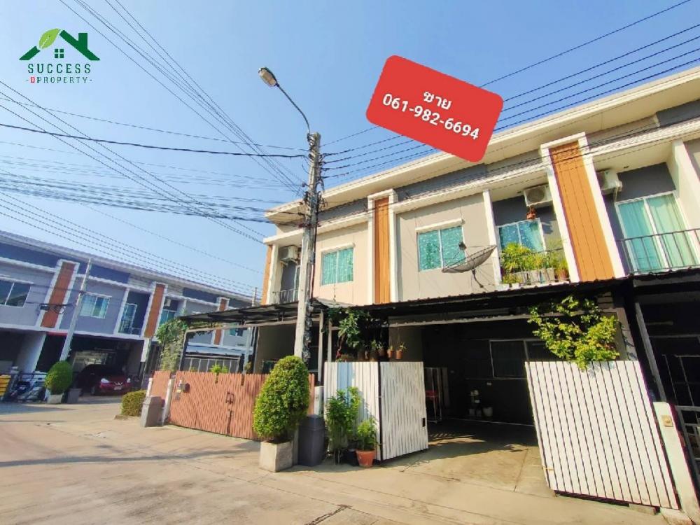 For SaleTownhouseSamut Prakan,Samrong : Townhouse for sale, Pleno Srinakarin-Sridan 22, beautiful house, new condition. Fully furnished, ready to move in, close to MRT Sri Dan, only 10 minutes, good location, easy to travel in and out.