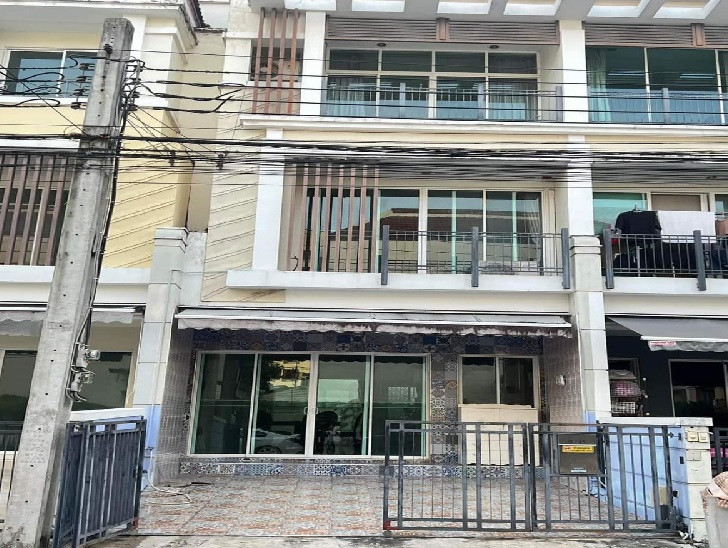 ให้เช่าโฮมออฟฟิศเกษตร นวมินทร์ ลาดปลาเค้า : For Rent ให้เช่าทาวน์โฮม 3 ชั้น หมู่บ้านกลางเมือง เออบาร์เนียน เกษตร นวมินทร์ 2 ซอยลาดปลาเค้า 79 บ้านสวยมาก เฟอร์นิเจอร์ครบ แอร์ 5 เครื่อง อยู่อาศัย หรือ Home Office