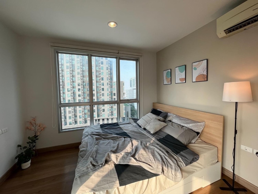 For RentCondoRatchadapisek, Huaikwang, Suttisan : 64sq m, 9th floor (two bedroom), NEW CBD. MRT Huai Khwang Station 450m away 5 minute, Fully furnished, Close to China Embassy, AIA/Central Rama 9 @Life@Ratchada-Huaikhwang