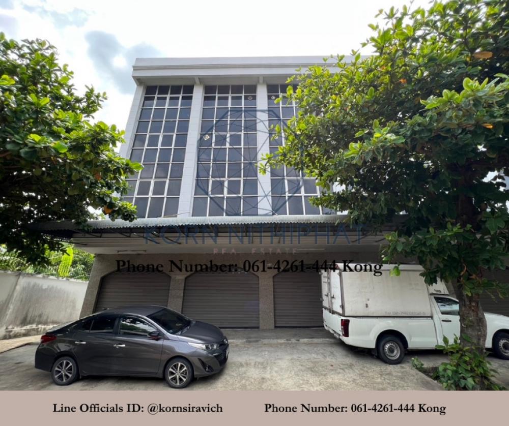 For RentOfficeOnnut, Udomsuk : Warehouse building for rent, 4.5 floors, 7 units, area 1,960 square meters, Soi On Nut, parking for 7 cars, suitable for an office. and stock products