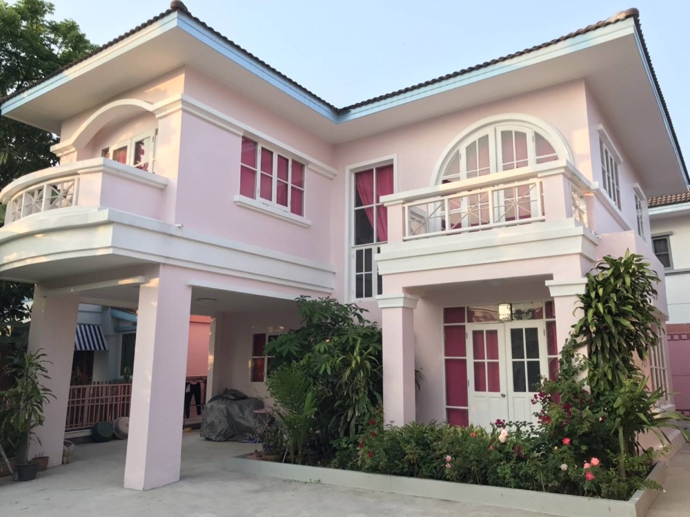 For SaleHouseRama 2, Bang Khun Thian : House for sale, Chaiyaphruek Village, Bang Khun Thian, 145 sq m. There are 2 houses inside.