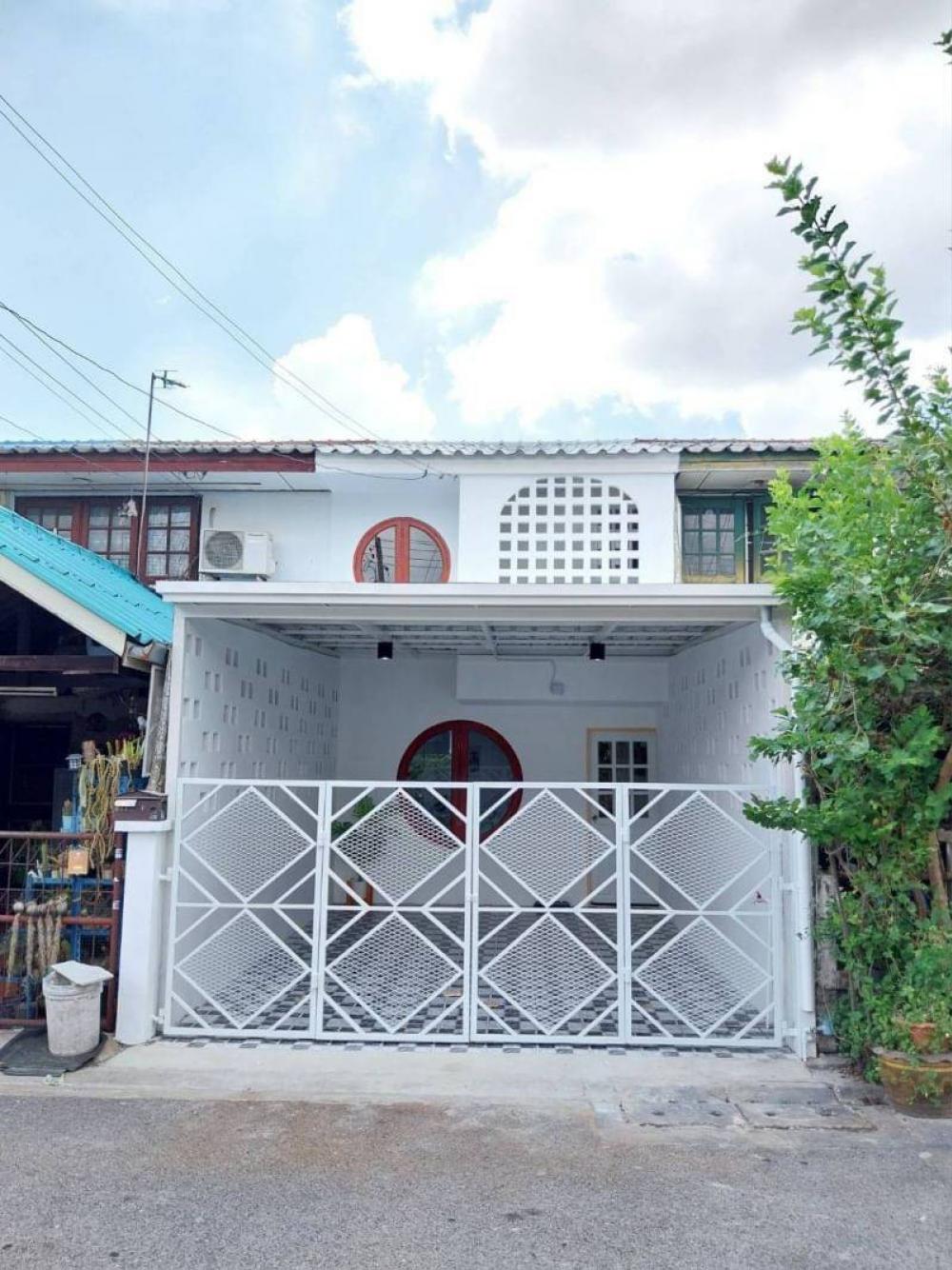 For SaleTownhouseNawamin, Ramindra : For sale: 2-storey townhouse, Moo Ban Kao Saen Ha, Soi Sai Mai 23, newly renovated, Phahon Yothin 54/1, Phet Sin Sukhaphiban 5, Or Ngoen