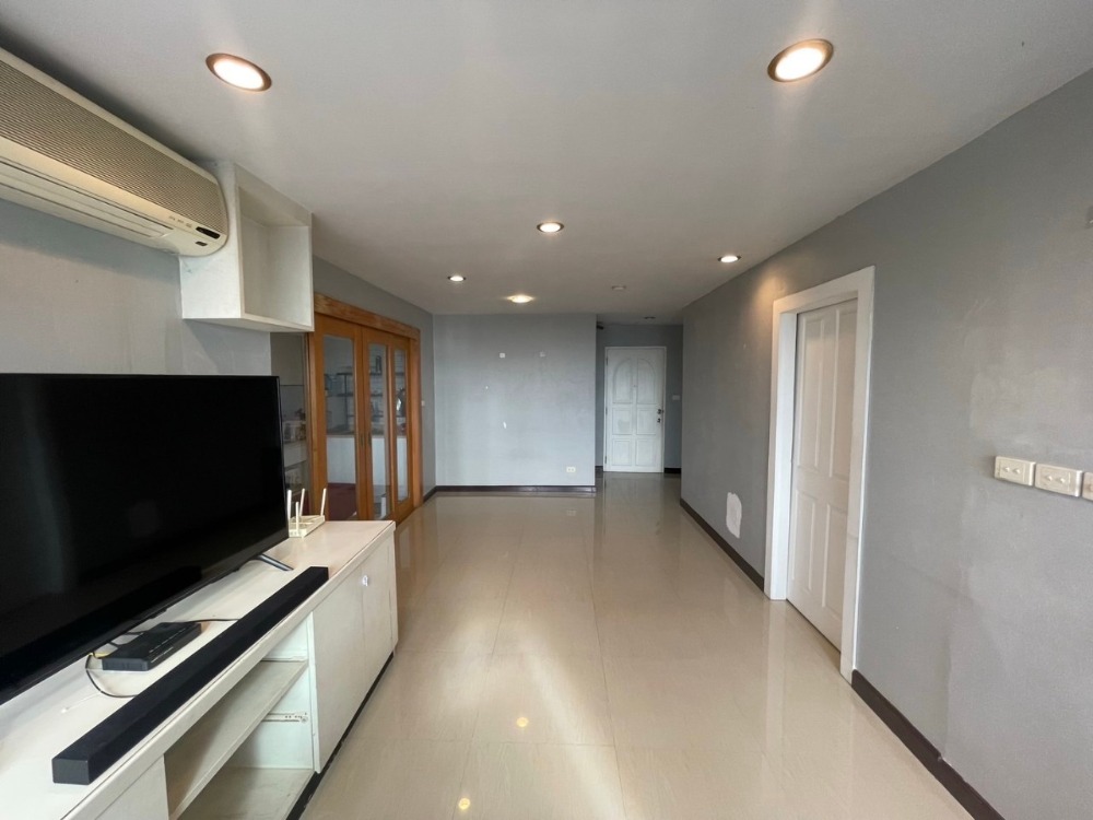 For SaleCondoPinklao, Charansanitwong : Beautiful room, high floor, beautiful city view, for sale, 1 bedroom, 1 bathroom, Rattanakosin Island Condominium.