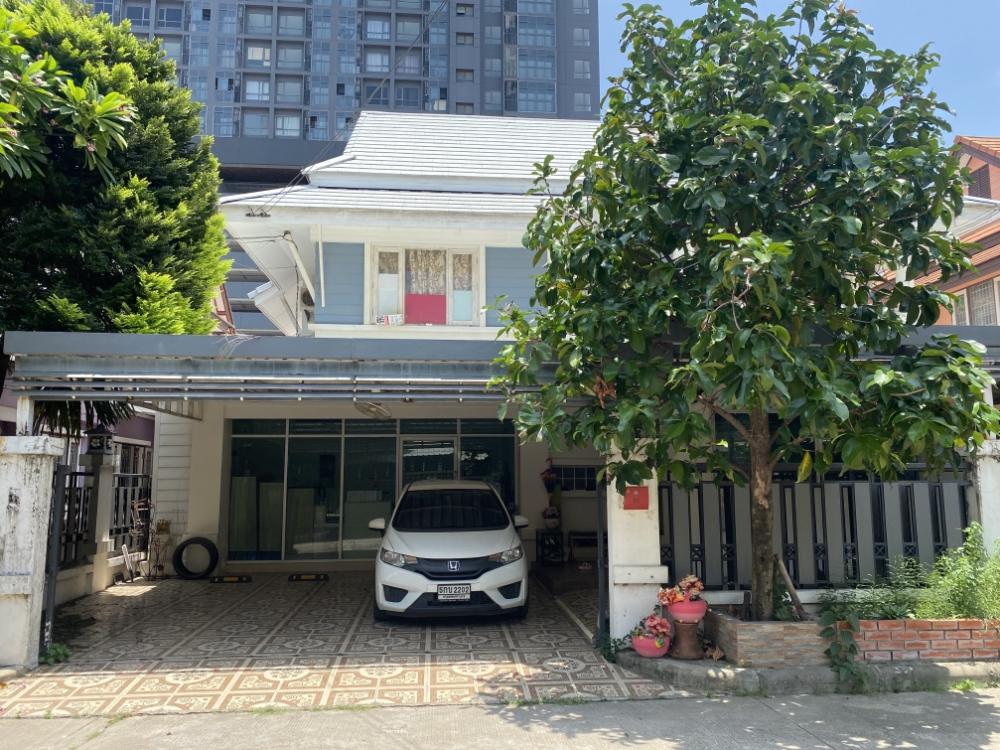 For SaleHouseRattanathibet, Sanambinna : House for sale, Narathip Village (next to Sai Ma BTS), 2 floors, 3 bedrooms, 3 bathrooms, 52.5 square meters