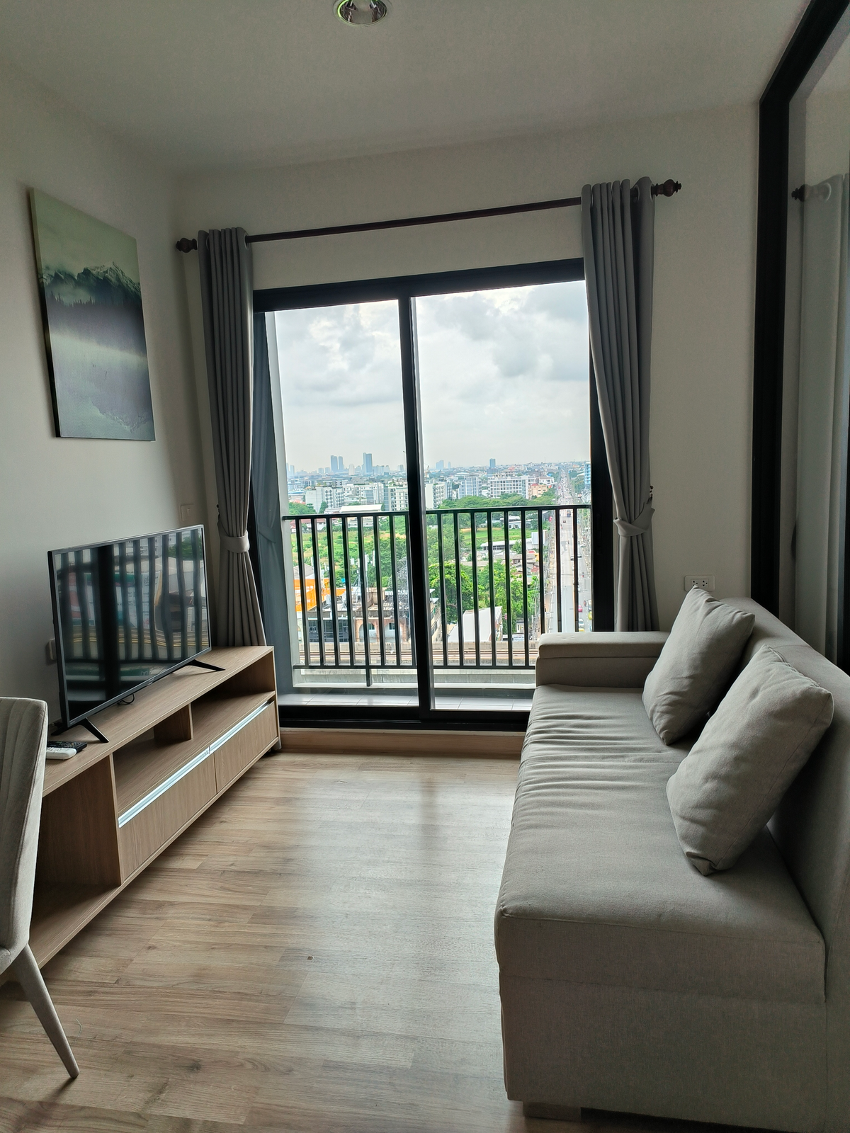 For RentCondoBangna, Bearing, Lasalle : Ready to move in, 10th floor. 32sqm. fully furniture