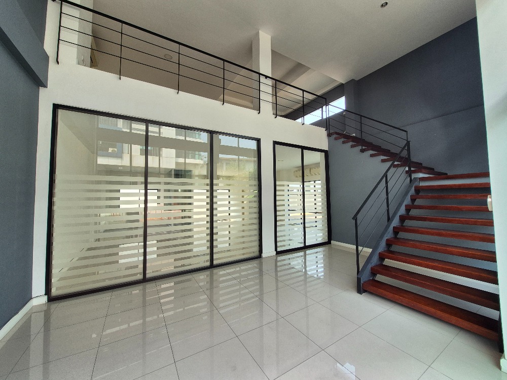 For RentHome OfficeNawamin, Ramindra : Home Office 4.5 floors ⭐Kaset-Nawamin⭐327 sq m.⭐1 elevator