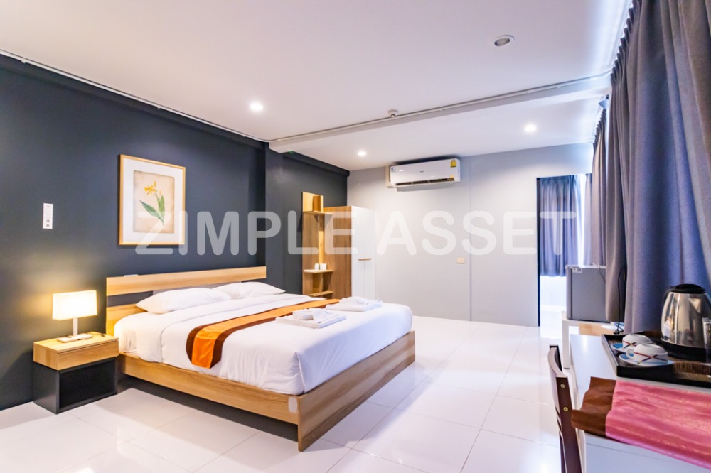 For RentSilom, Saladaeng, Bangrak : Line:@zimple_asset | Daily Room for Rent in Surawong-Siphraya area, close to MRT Sam Yan and Hua Lamphong in 10 minutes