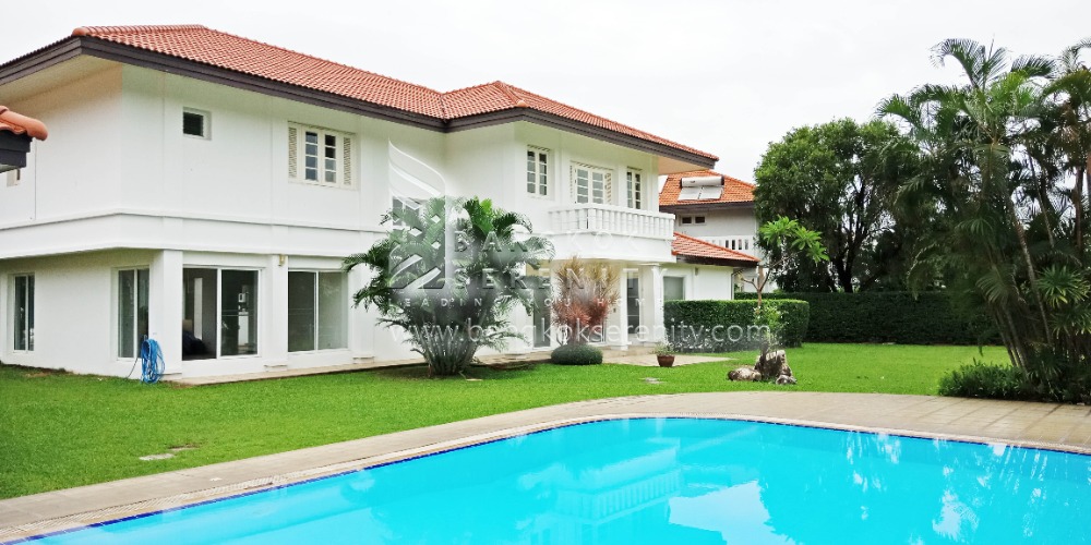 For RentHouseSamut Prakan,Samrong : House for rent with private pool in Bangna