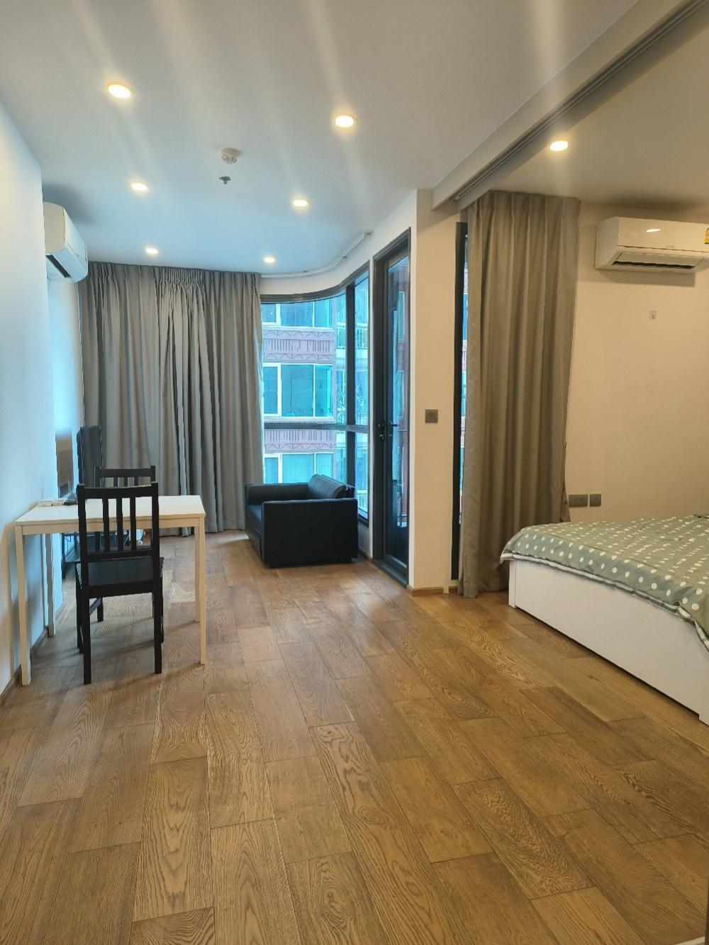 For RentCondoRatchathewi,Phayathai : 35sqm，1bedroom, fully furnished