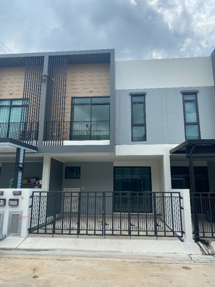 For RentTownhouseVipawadee, Don Mueang, Lak Si : Rent a new townhome! Near Rangsit University, Don Mueang Airport and BTS @Happy Village Village