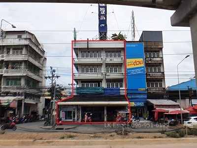 For SaleShophouseSamut Prakan,Samrong : Commercial buildings+ Apartment on Thepharak Road, next to flea market