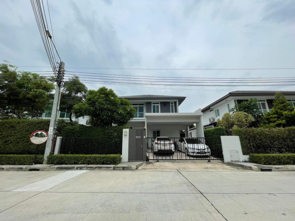 For SaleHouseMin Buri, Romklao : House for sale Manthana Village Srinakarin-Romklao, beautiful house, wide area, ready to move in, near the new road Srinakarin-Romklao