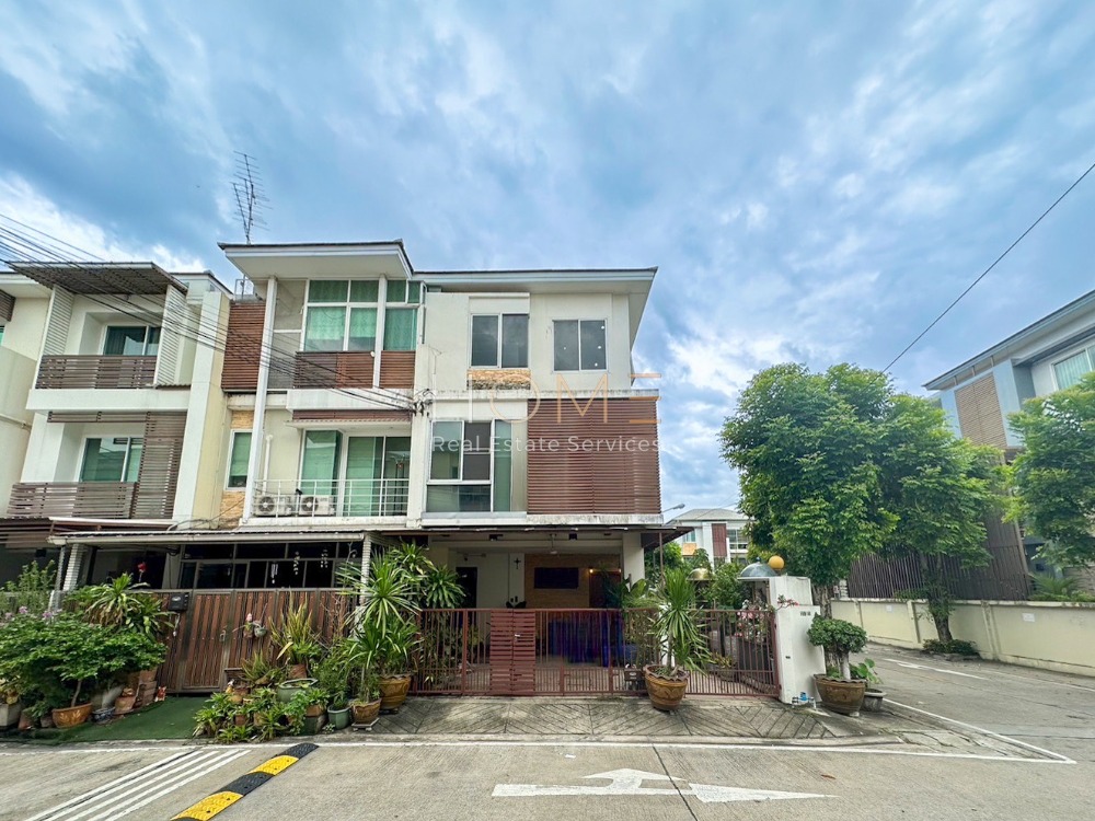 For SaleTownhouseSathorn, Narathiwat : Thanapat House Sathorn - Narathiwat / 4 bedrooms (for sale), Thanapat Haus Sathorn - Narathiwas / 4 Bedrooms (SALE) NUT760.