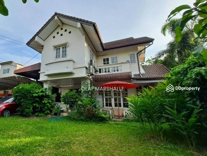 For SaleHouseOnnut, Udomsuk : Excellent location! Land with a detached house, Soi Sukhumvit 56, near BTS On Nut