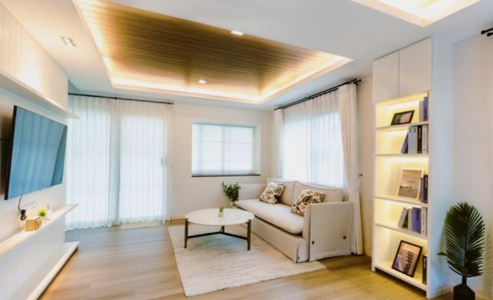 For RentTownhouseBangna, Bearing, Lasalle : 🌟For Rent: Townhome in Indy 4 Bangna Km. 7. This is a 2-storey townhome featuring 3 bedrooms and 3 bathrooms. It comes fully furnished and decorated.🔑Rental Fee: 55,000 THB/Month