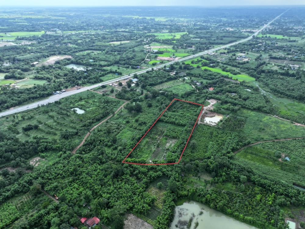 For SaleLandPrachin Buri : Land for sale, 16 rai 2 ngan 60 square wah, Prachinburi Province, Mueang District, Non Hom Subdistrict, entering from Suwanson Mai Road, only 400 meters. This area is already being filled in for agriculture. Suitable for further development.