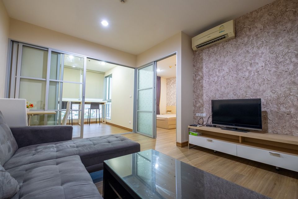 For RentCondoRatchadapisek, Huaikwang, Suttisan : Condo for rent Rhythm Ratchada (Rhythm Ratchada) 46.5 sq m, 22nd floor.