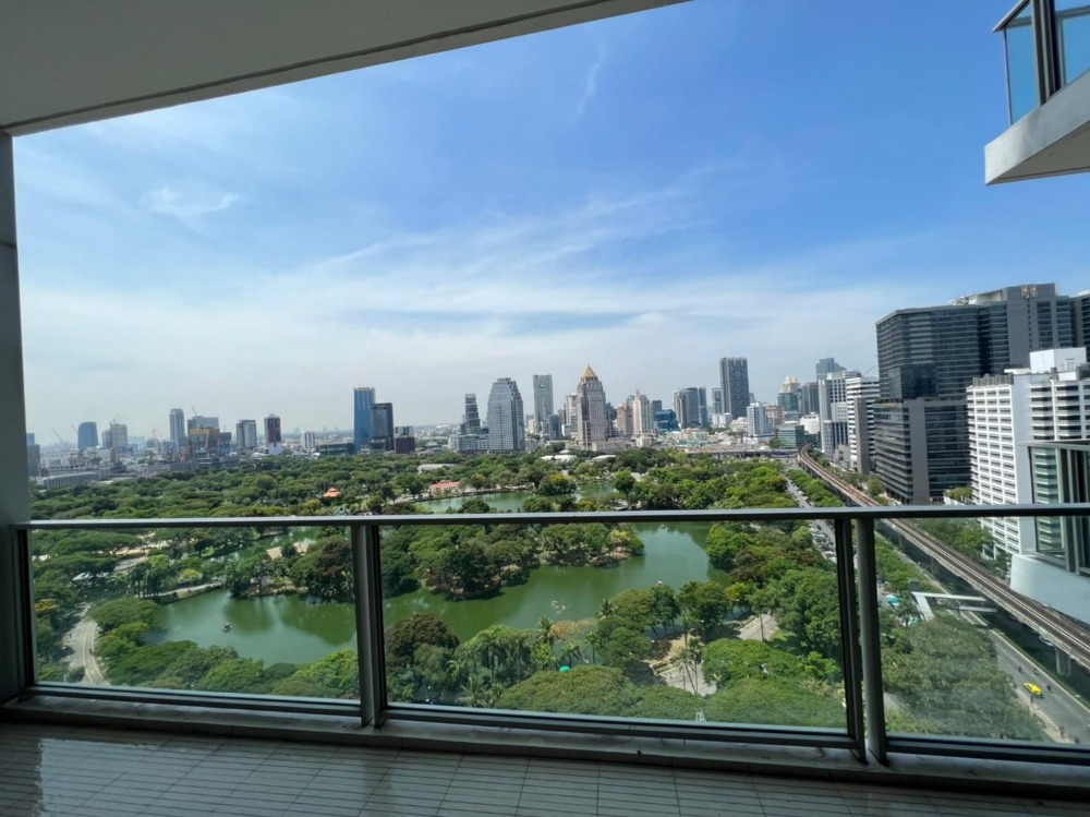 For RentCondoWitthayu, Chidlom, Langsuan, Ploenchit : ♦ Prime Location ♦ Lumphini Park view 20+ floor | 3 beds 198.00 sq.m. | near Lumphini Park 1 mins, Velaa Sindhorn Village 3 mins, MRT Si Lom station 3 mins