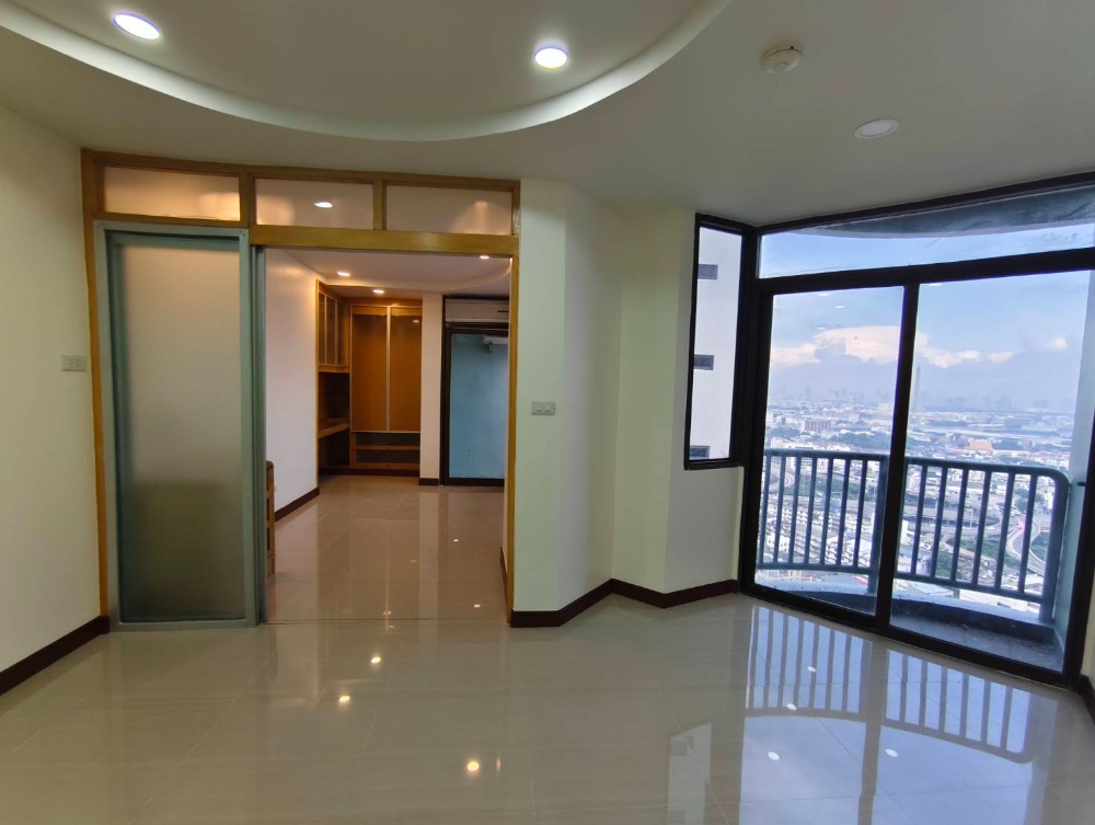 For SaleCondoPinklao, Charansanitwong : OMGS1030  Renovated 1 Bedroom unit / Riverview / Urgent SELL @ [ Rattanakosin Island condo ]