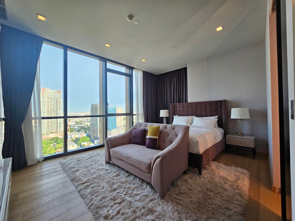 For SaleCondoSukhumvit, Asoke, Thonglor : ♦ Nice Decoration ♦ 20+ Floor 126 sq.m. 2 Beds | Condo Near J Avenue Thonglor 2 mins., BTS Thonglor 5 mins. and Donki Mall 7 mins.