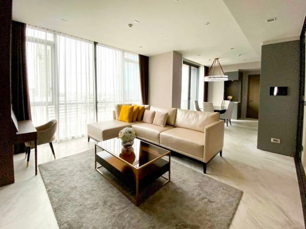 For RentCondoSukhumvit, Asoke, Thonglor : ♦ Modern Luxury ♦ 10+ Floor 125.20 sq.m. | 2 Beds, Pet friendly | Condo Near J Avenue Thonglor 2 mins., BTS Thonglor 5 mins. and Donki Mall 7 mins.