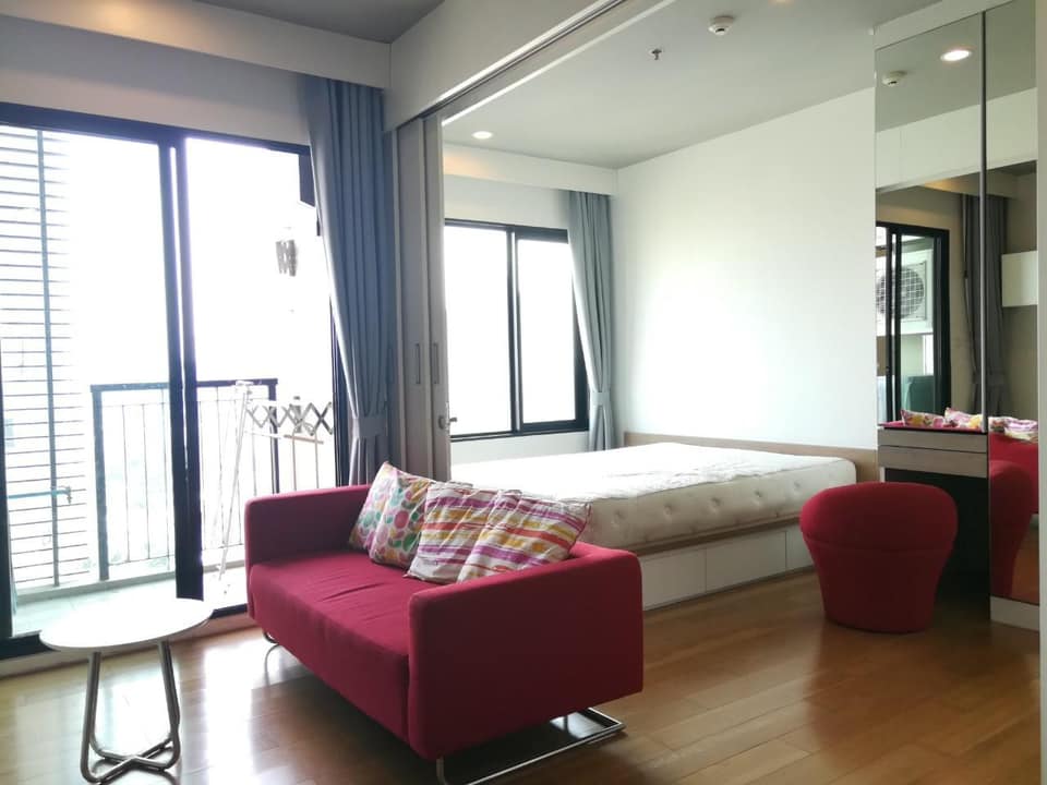 ขายคอนโดอ่อนนุช อุดมสุข : Blocs 77 / 1 Bedroom (SALE WITH TENANT), บลอคส์ 77 / 1 ห้องนอน (ขายพร้อมผู้เช่า) HL1157