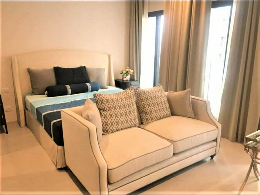 For RentCondoWitthayu, Chidlom, Langsuan, Ploenchit : ◣Good Deal◥ 10+ Floor 48 sq.m. 1 bed | Condo skywalk connect to BTS ploenchit and Central Embassy.