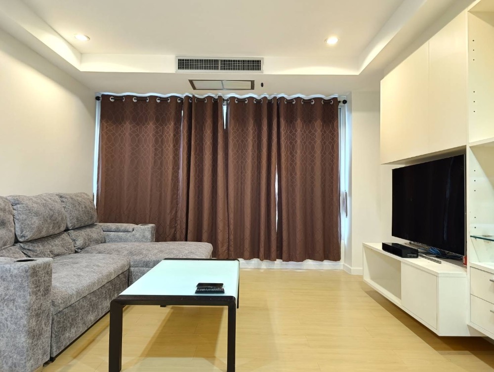 For RentCondoRamkhamhaeng, Hua Mak : urgent ! Beautiful room, completely renovated, Inspire Rama 9, has a washing machine and bathtub, fully furnished, ready to move in.