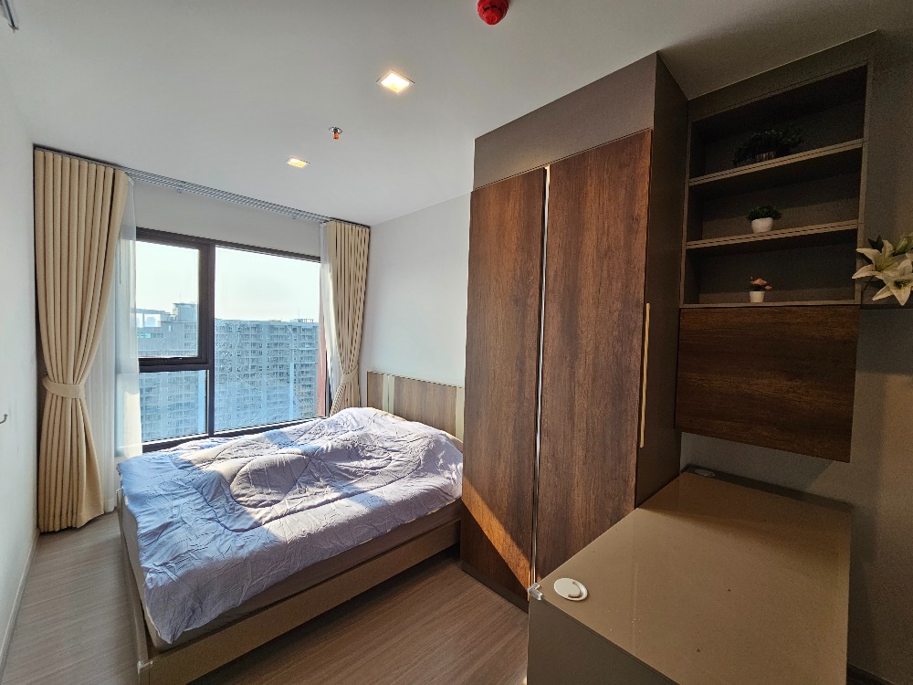 For RentCondoRama9, Petchburi, RCA : For Rent Life Asoke Hype : Studio Room 26 sq.m. 26th Floor with stuning view