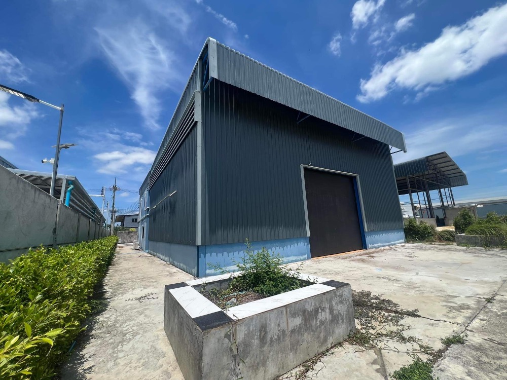 For RentWarehouseNonthaburi, Bang Yai, Bangbuathong : For rent: Warehouse and office ready office supplies New condition 90 percent Next to Bang Bua Thong Road, Suphanburi.