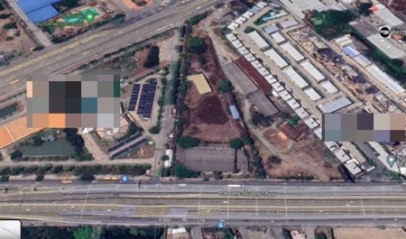 For RentLandPathum Thani,Rangsit, Thammasat : Land for rent with warehouse, next to the main road, very good location, Don Mueang area, Don Mueang warehouse land, 10 rai.