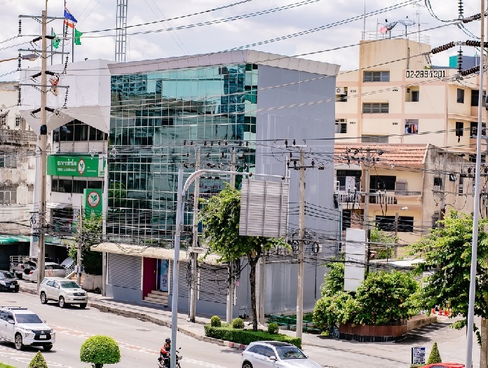 For RentOfficeRama3 (Riverside),Satupadit : For Rent: 5-storey office building for rent on Rama 3 Road, parking for 7-9 cars / 20 air conditioners / usable area 400 square meters / suitable as an office, can register a company