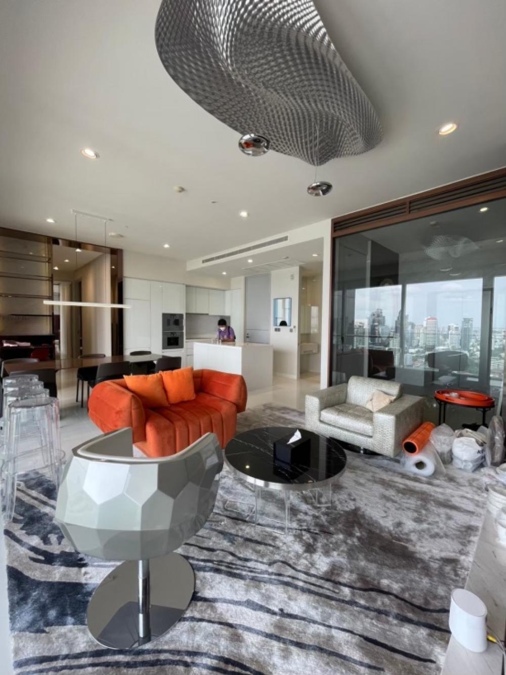 ให้เช่าคอนโดสุขุมวิท อโศก ทองหล่อ : Rental : Vittorio Sukhumvit 39 , 2 Bed 3 Bath , 136 sqm , Hight Floor