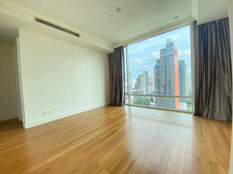 For SaleCondoSukhumvit, Asoke, Thonglor : Condo For Sale Royce Private Residence Sukhumvit 31 3 Bedroom 3 Bathroom 176 sqm