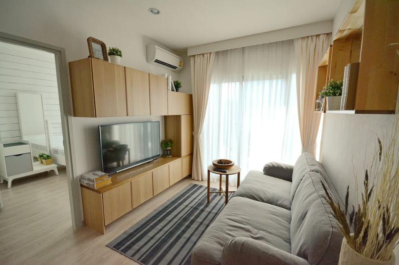 For SaleCondoRatchadapisek, Huaikwang, Suttisan : Condo For Sale Noble Revolve Ratchada 2 Bedroom 1 Bathroom 52.86 sqm