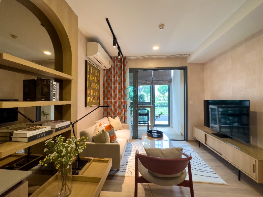 ให้เช่าคอนโดสุขุมวิท อโศก ทองหล่อ : Glass House Pool Access 1 Bed for Rent!