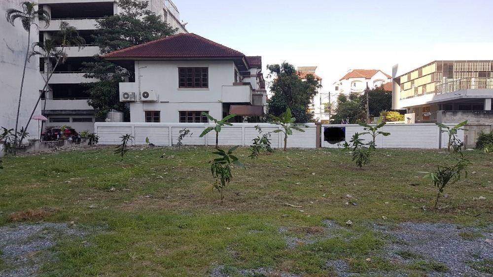 For SaleLandYothinpattana,CDC : Empty land for sale 200 sq wa in Soi Lat Phrao 87.