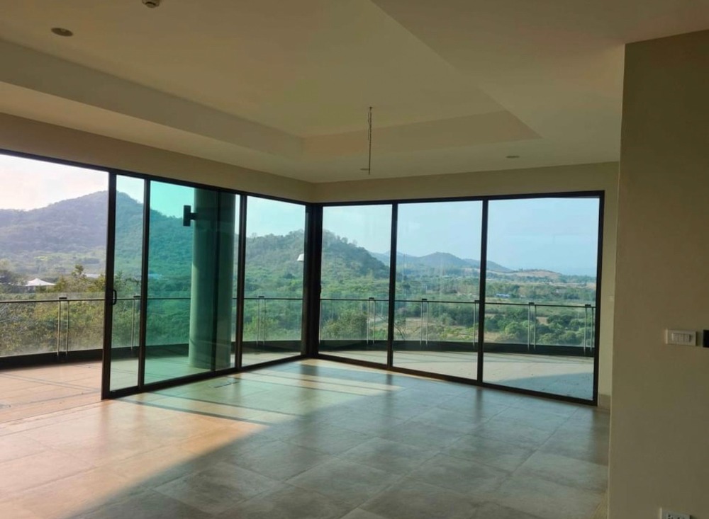 For SaleCondoPak Chong KhaoYai : ♦ Spacios area ♦ Penthouse , the whole floor has only 2 rooms | 273.00 sq.m., 3 beds, 360 degree view | Near Bonanza Exotic Park 16 mins.