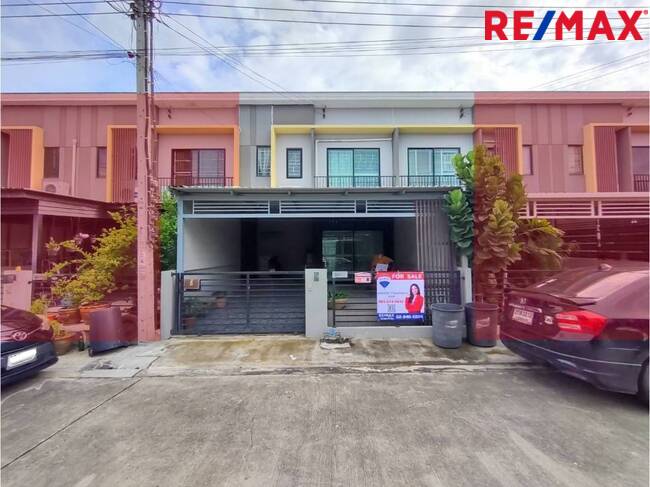 For SaleTownhouseVipawadee, Don Mueang, Lak Si : 2-story townhome for sale, The Connect Don Mueang-Therachan, Soi Thet Rachan 31, large area 23.8 sq m, front-back of the main house.