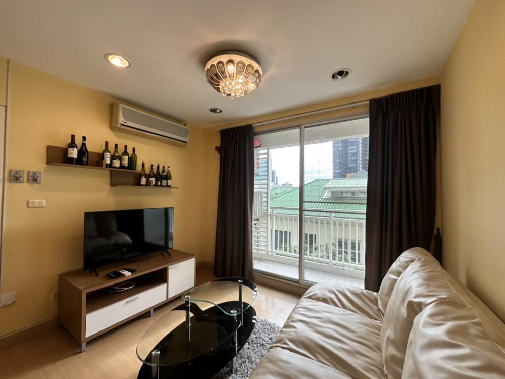 For SaleCondoSukhumvit, Asoke, Thonglor : Condo for sale, 1 bedroom, good location in Soi Sukhumvit 38, inexpensive price.