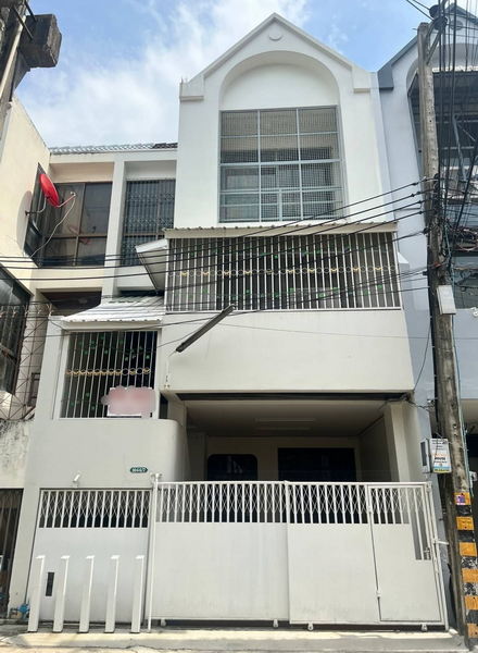 ขายทาวน์เฮ้าส์/ทาวน์โฮมคลองเตย กล้วยน้ำไท : Bangkok Town House  Sukhumvit BTS Phra Khanong BRE20342